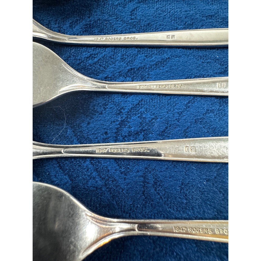 1847 Rogers Bros Carino Silverplate Cocktail Forks Set of 5 Vintage MCM Textured - Picture 8 of 9